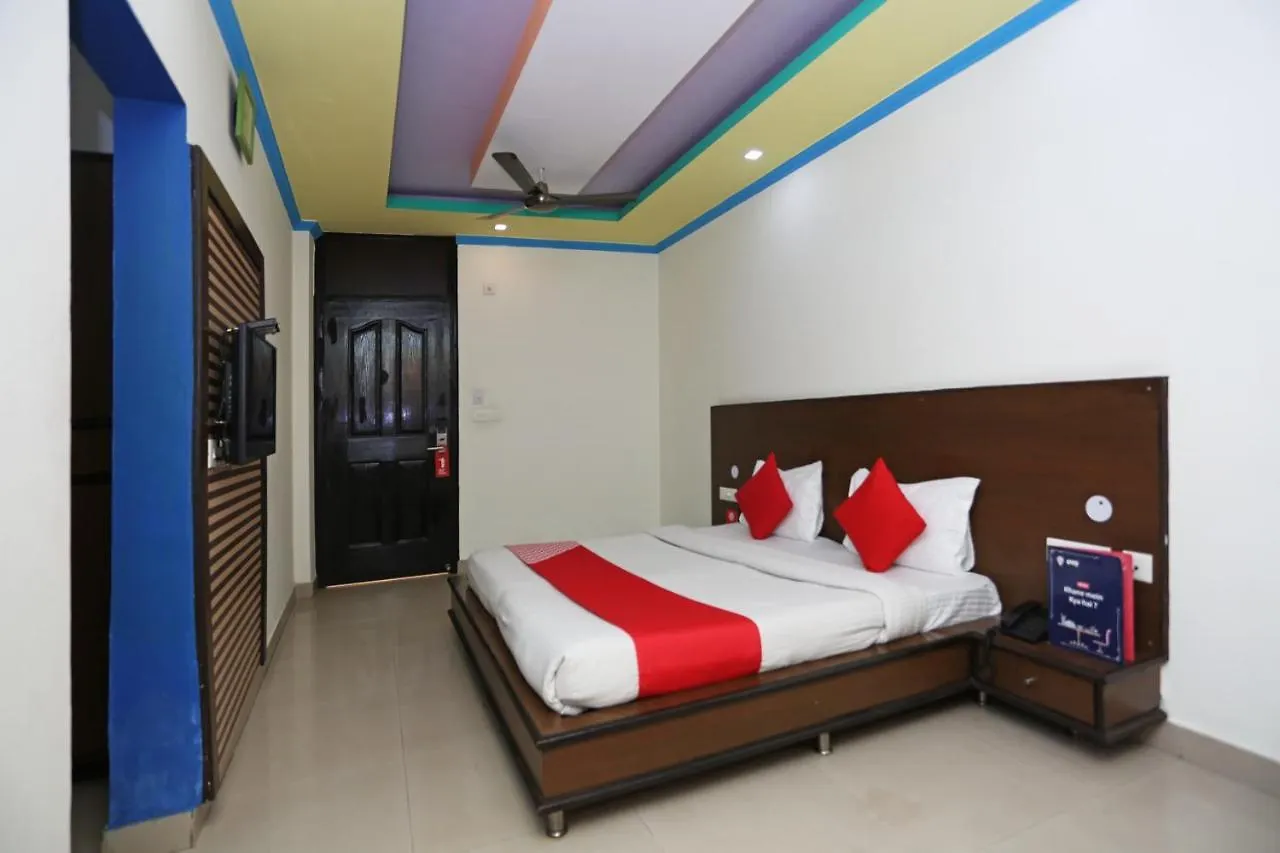 Oyo 16688 Hotel Gurgaon 3*,